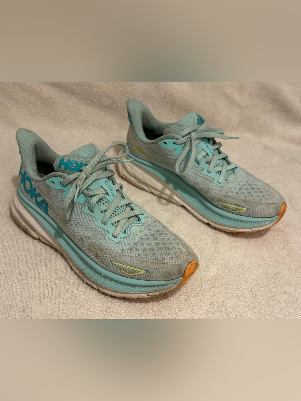 HOKA ONE ONE Clifton 9 Women’s Running Shoes Seafoam/Aqua Breeze colorway